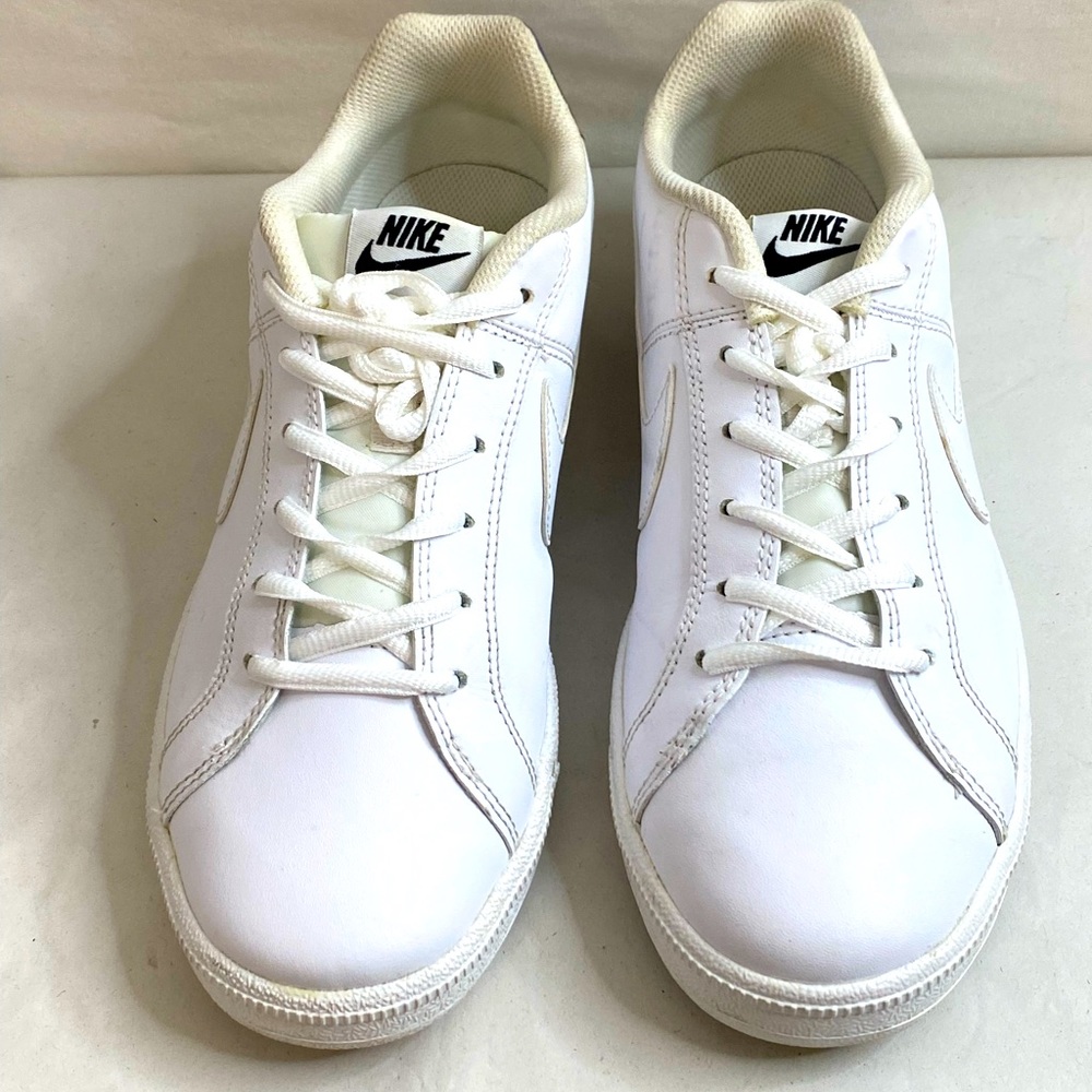 Women Nike Court Royale Trainers White Size 10/ Excellent Condition/ Tread